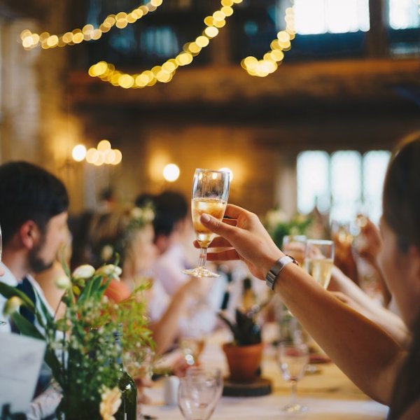 Ask the Experts: Is it Ok to Serve Little Alcohol at the Reception?